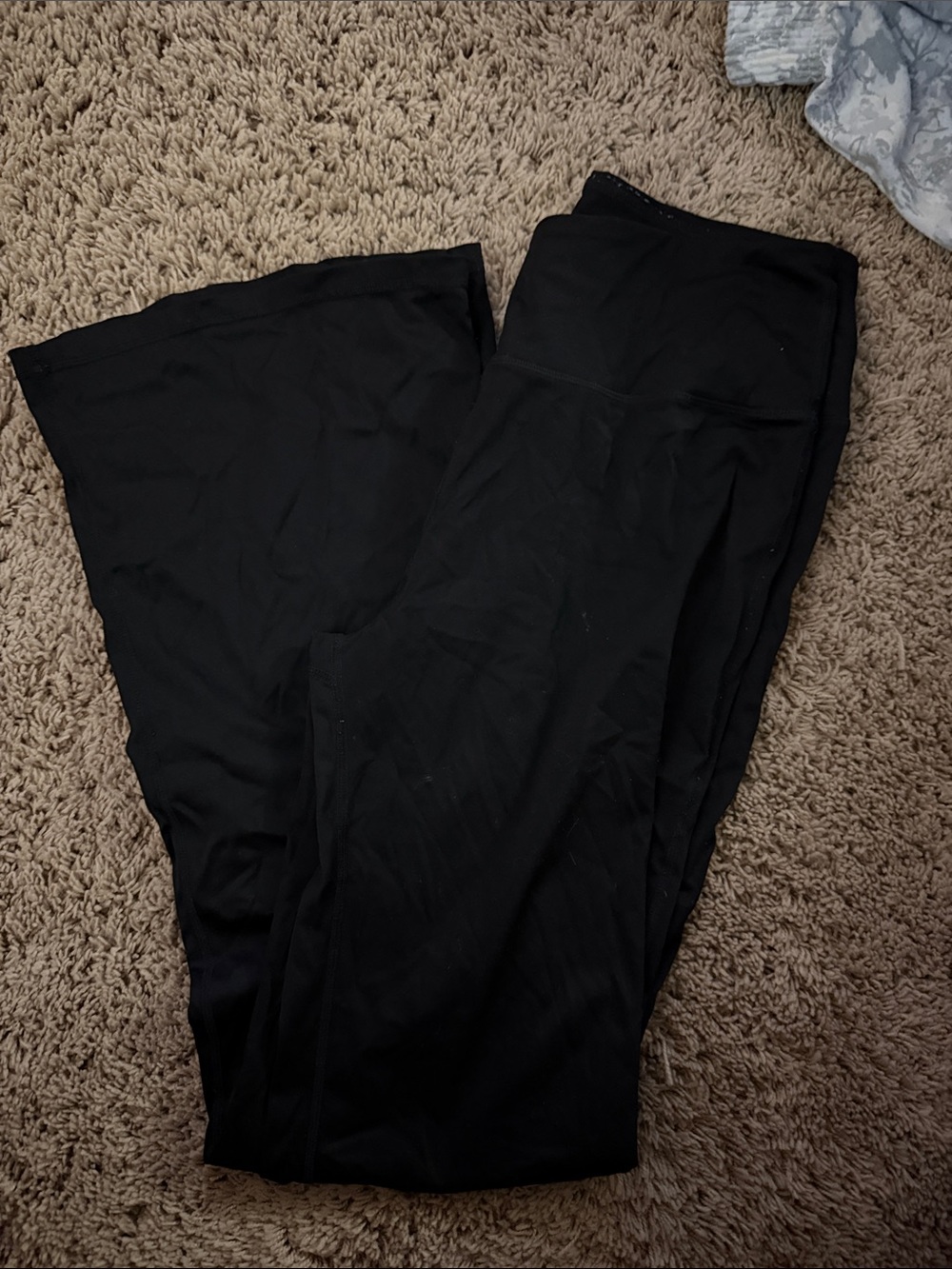 Black cross waste flare leggings